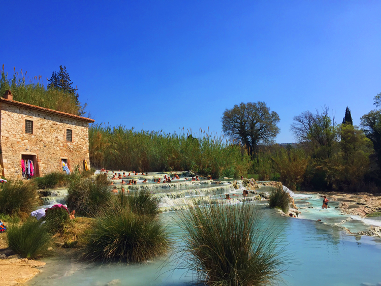 saturnia toscane